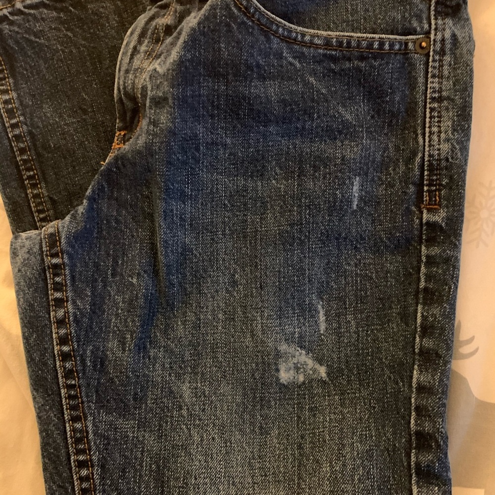 Distressed jeans - Picture 2 of 4